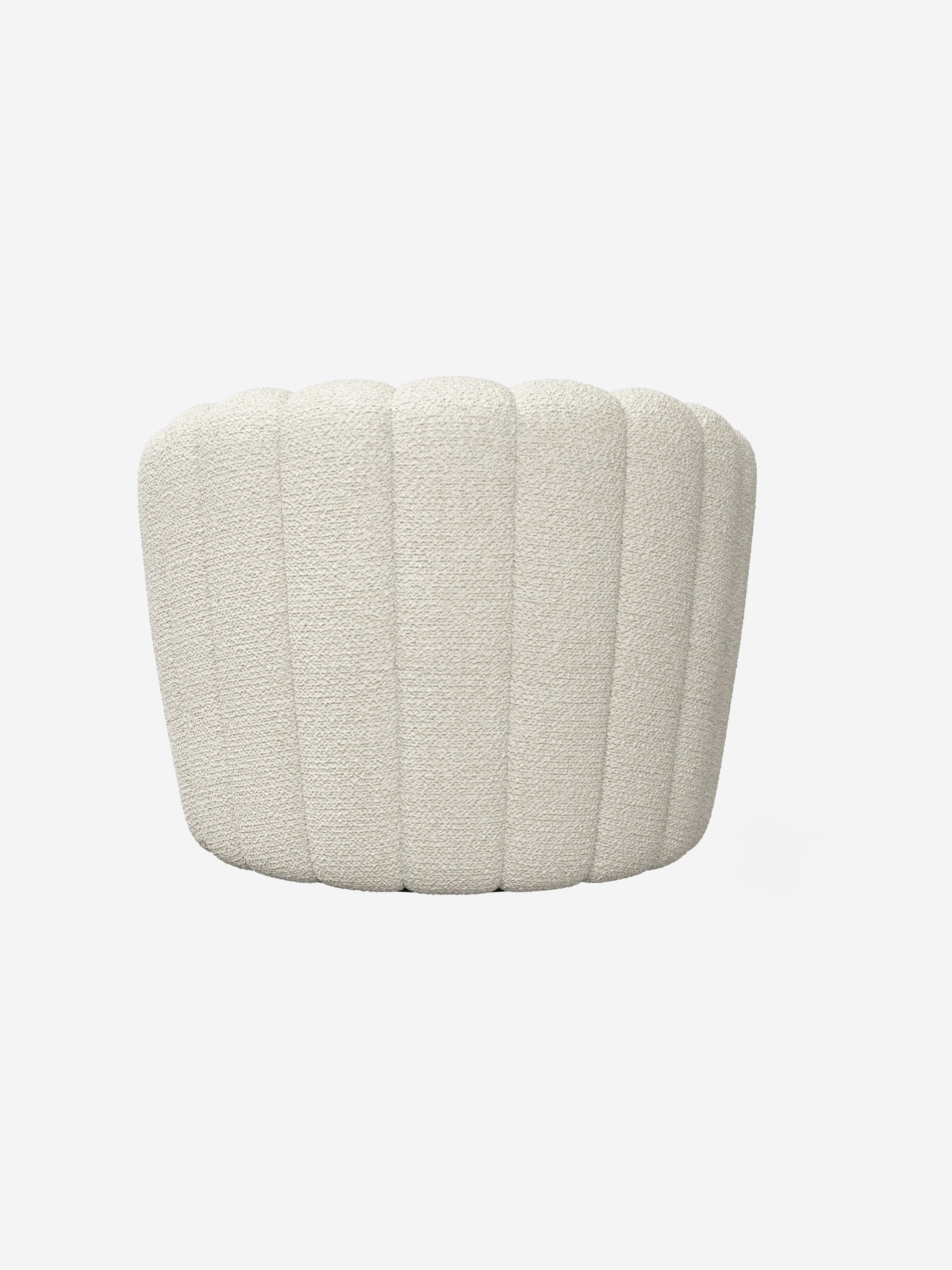 Sweet art swivel armchair
