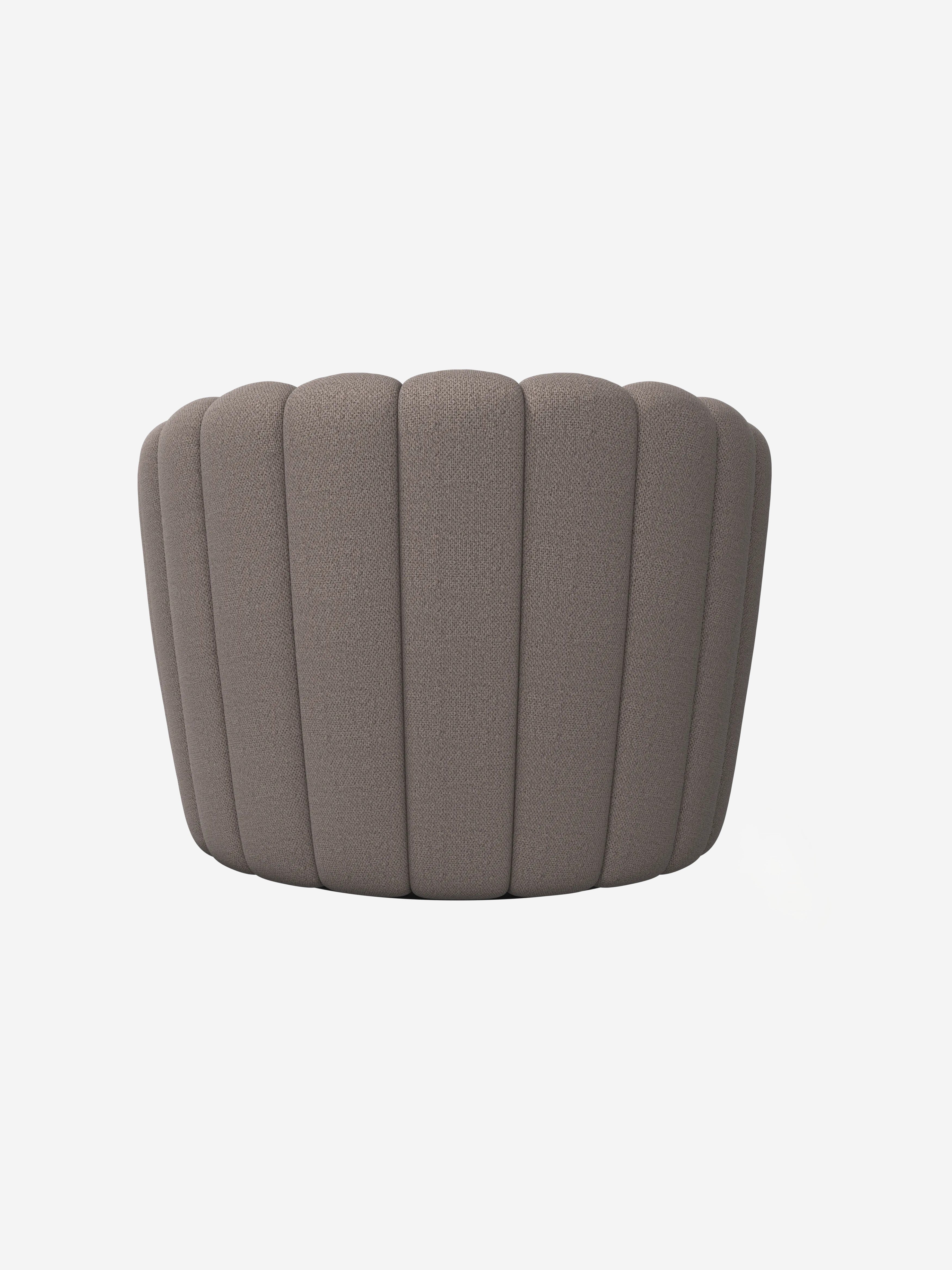 Sweet art swivel armchair