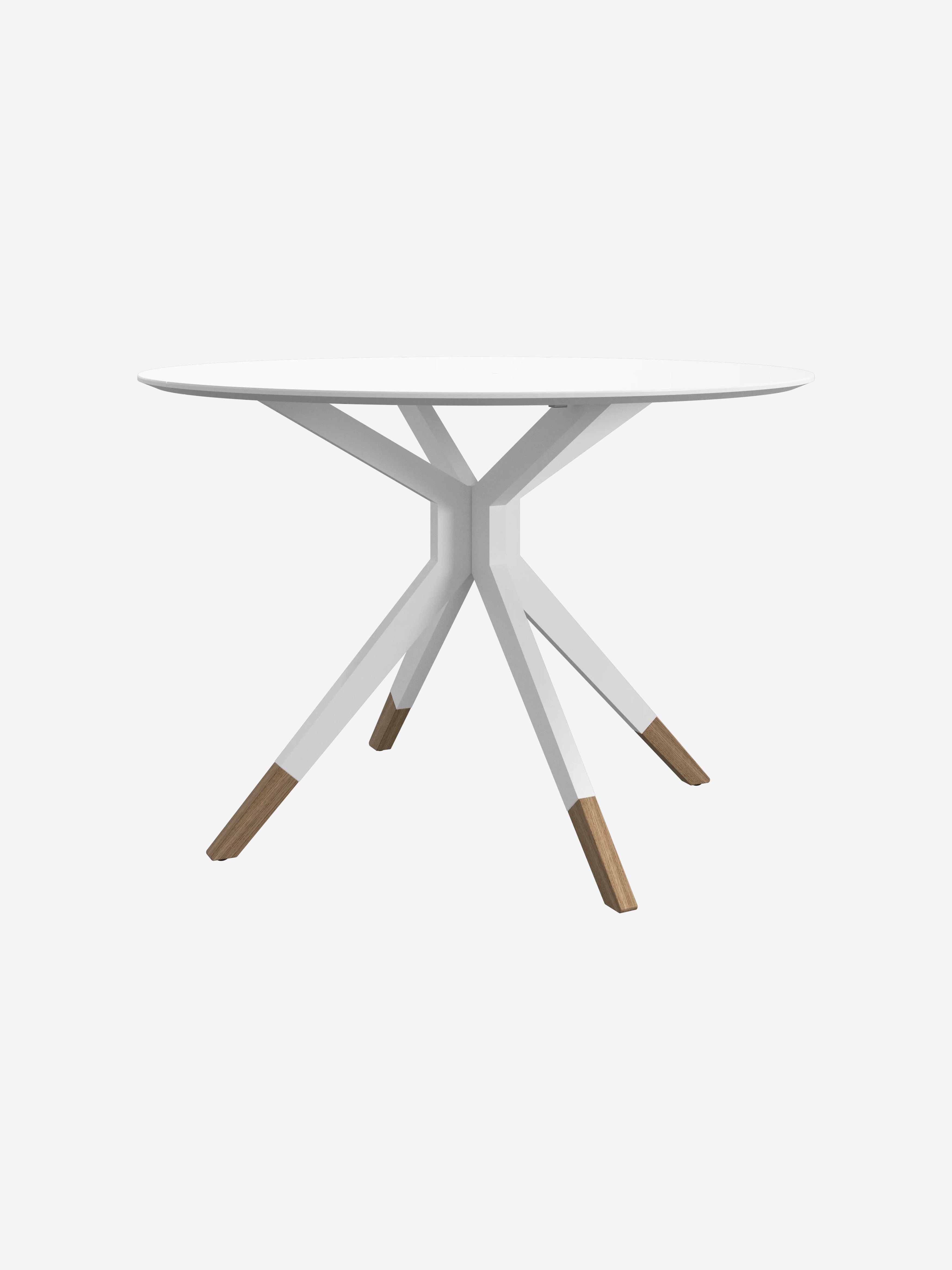 Billund round dining table