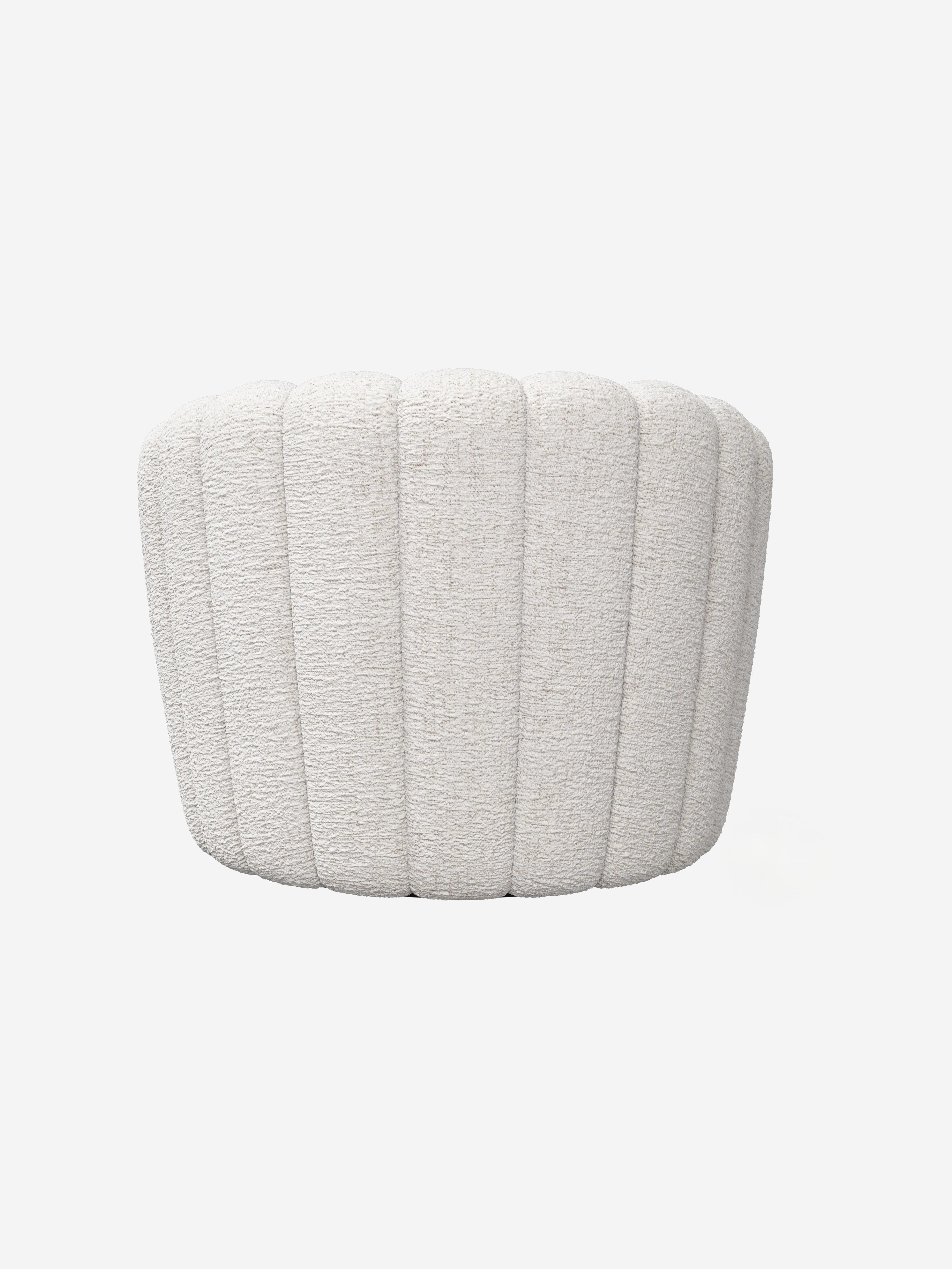 Sweet art swivel armchair